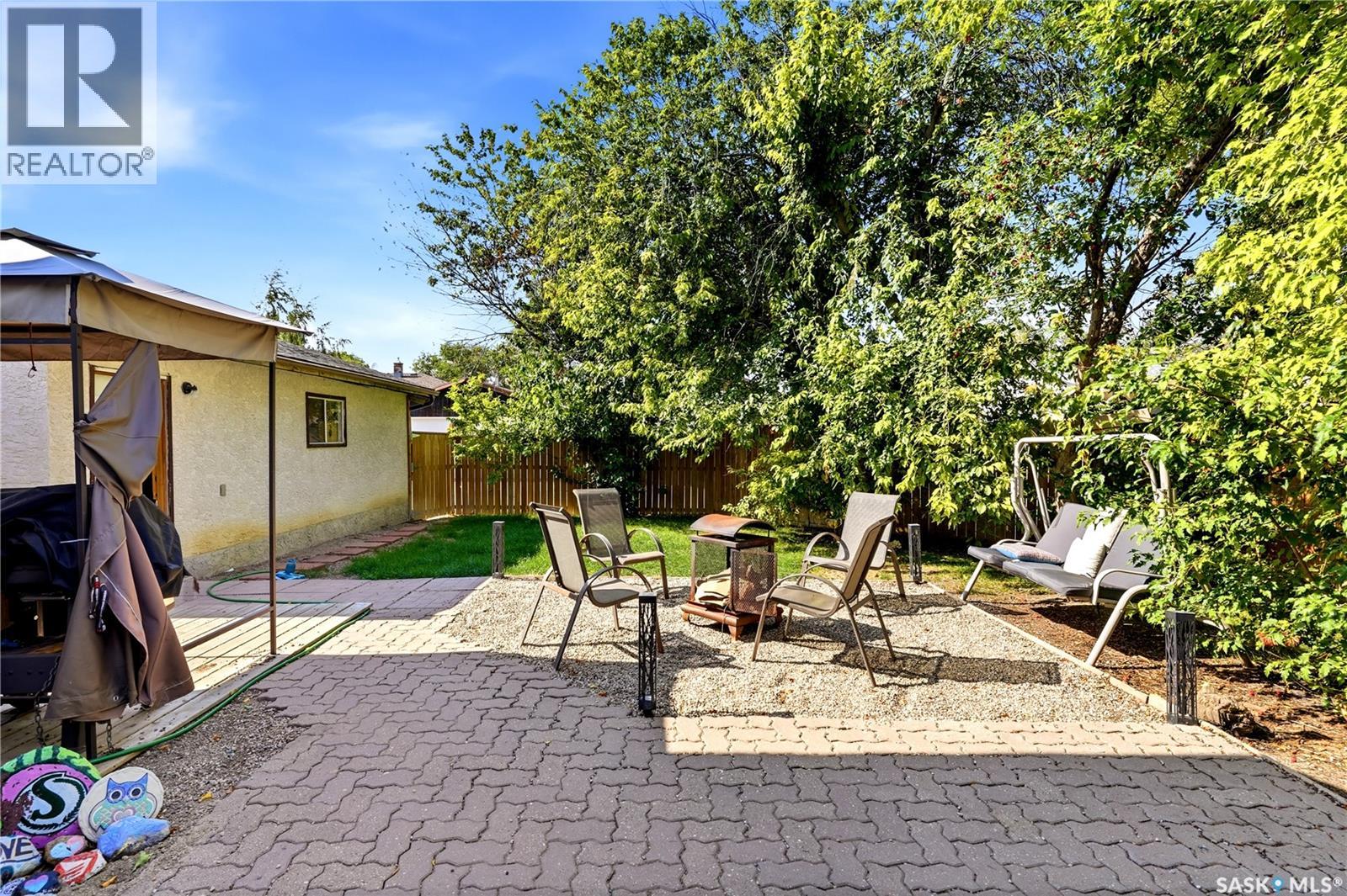 11 McSherry CRESCENT - 34
