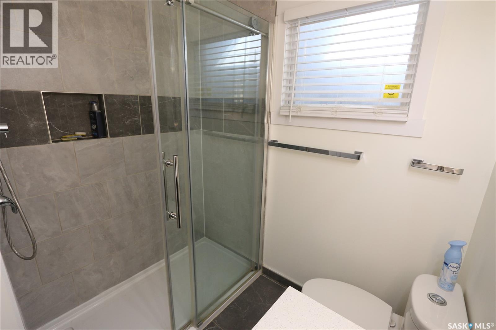 1162 Athol STREET - 17