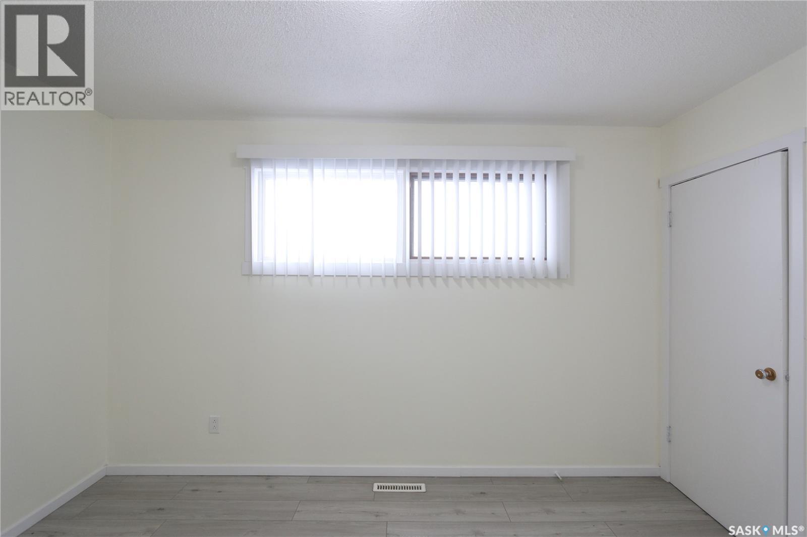 1162 Athol STREET - 22