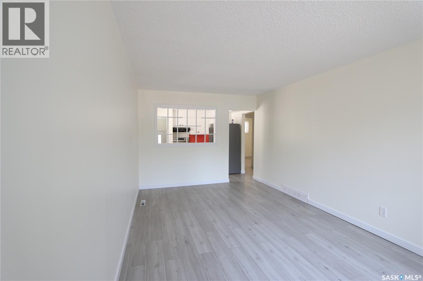 1162 Athol STREET - 3