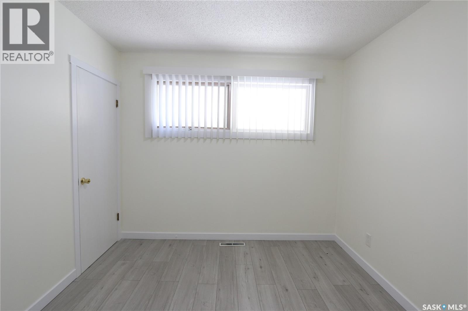 1162 Athol STREET - 30