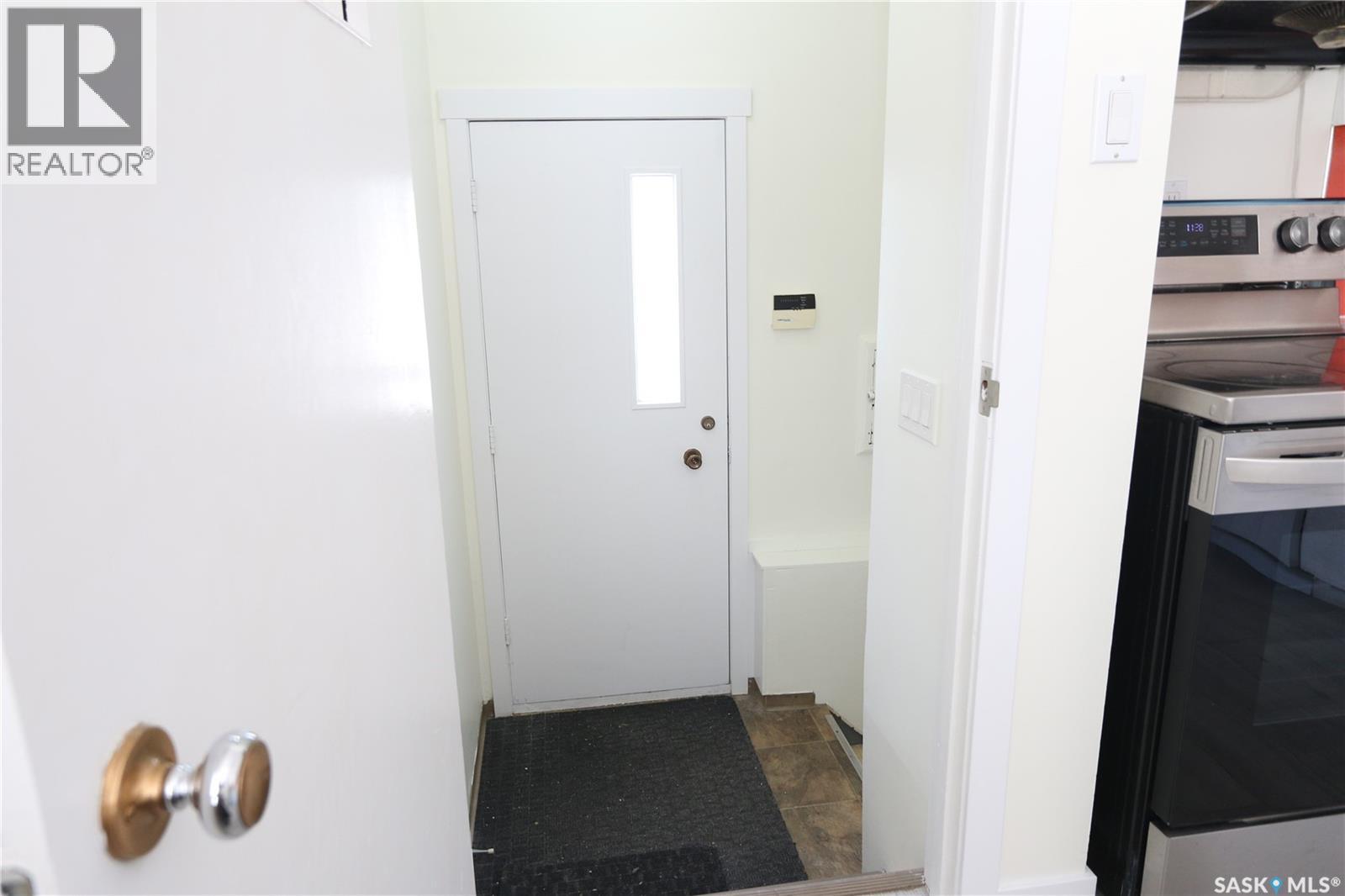 1162 Athol STREET - 31