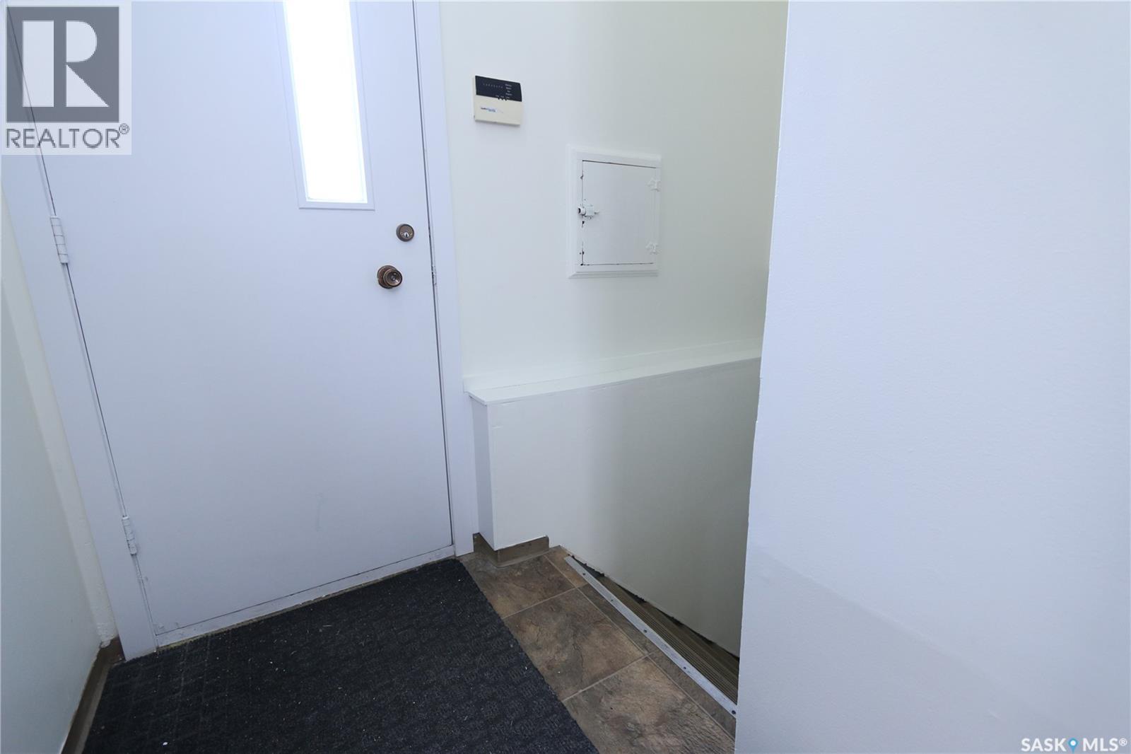 1162 Athol STREET - Image 32