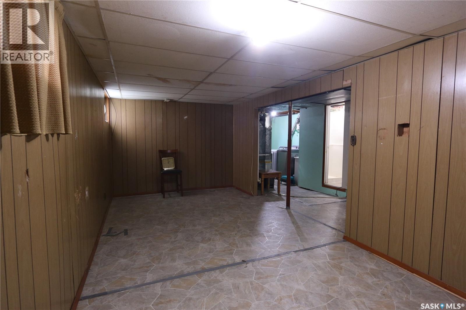 1162 Athol STREET - 35