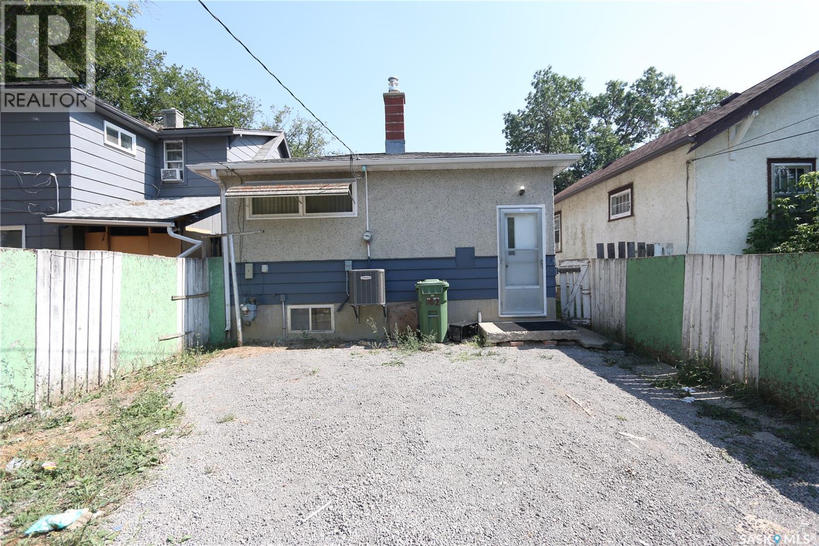 1162 Athol STREET - 42