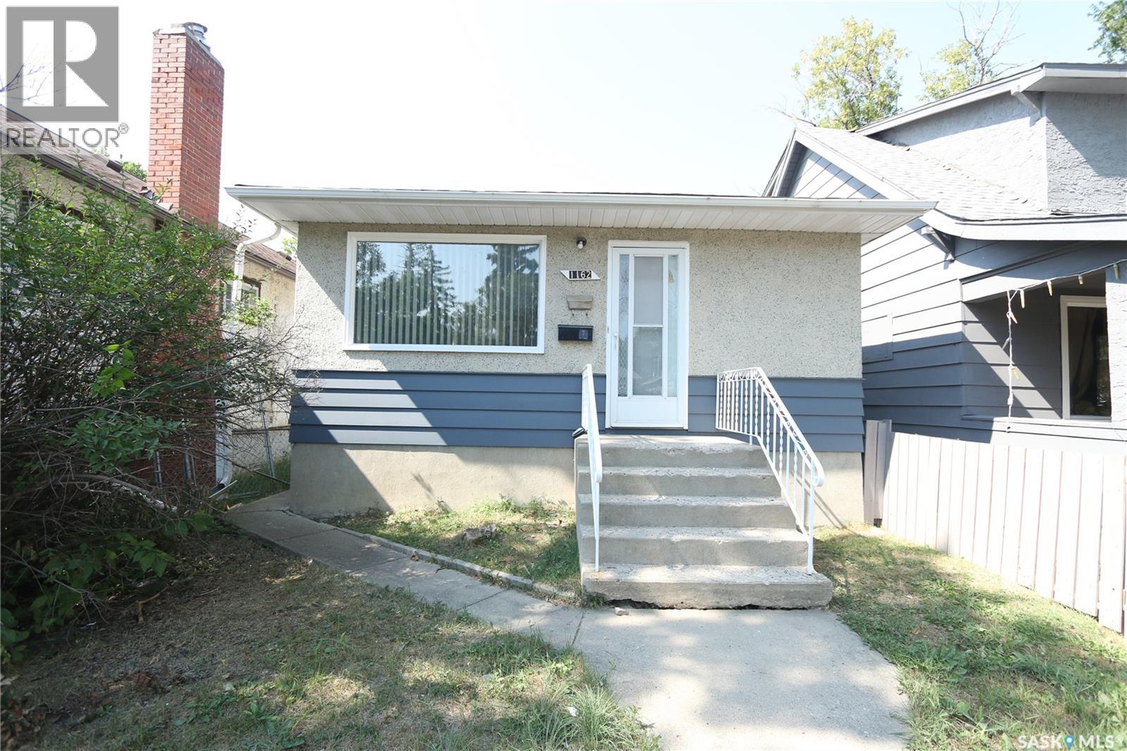 1162 Athol STREET - 43