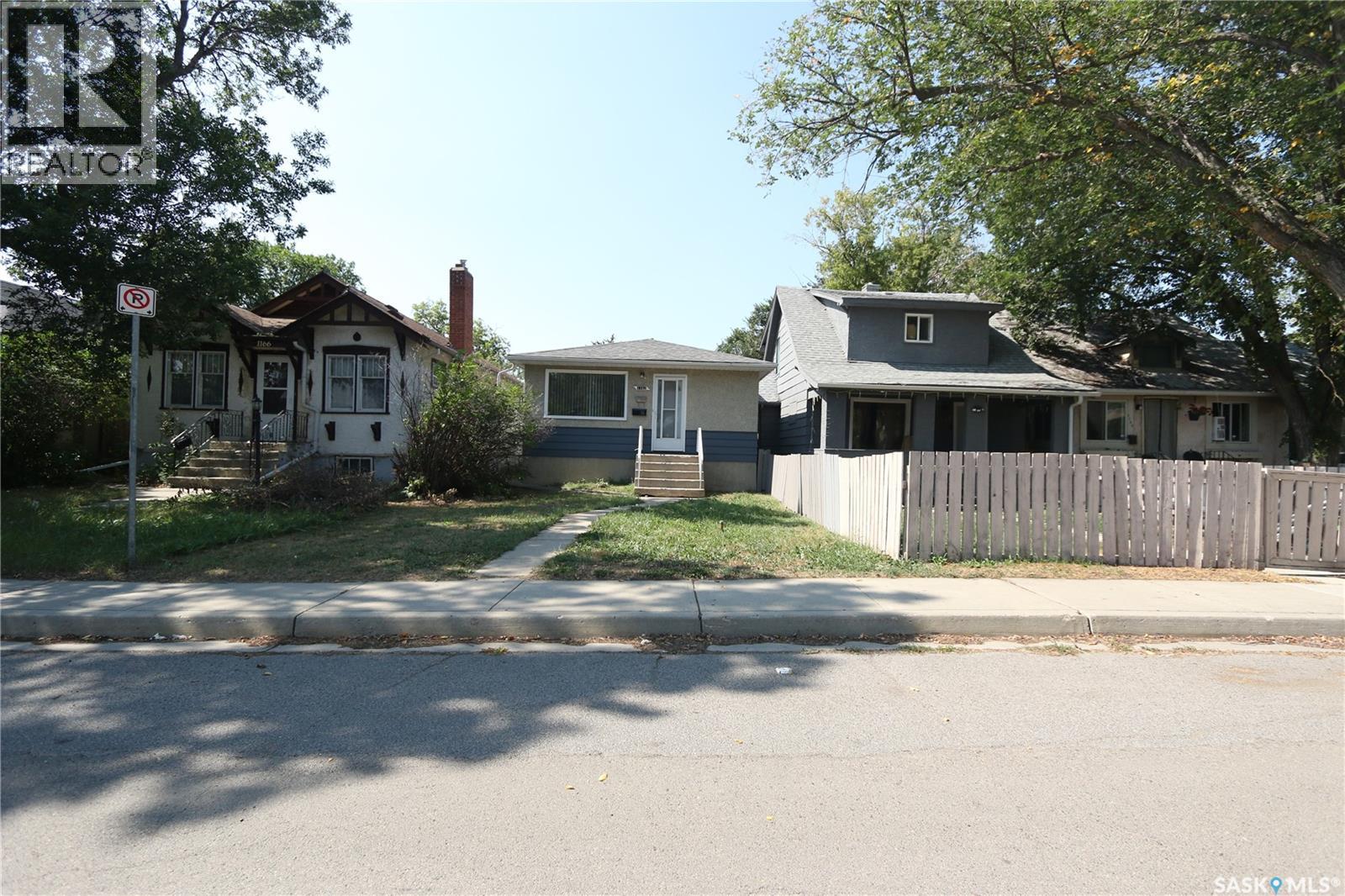 1162 Athol STREET - 44
