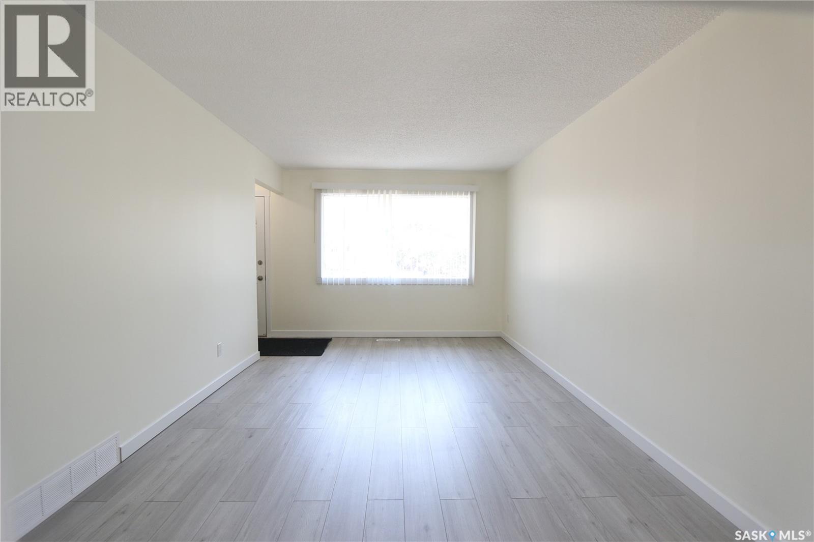 1162 Athol STREET - 9