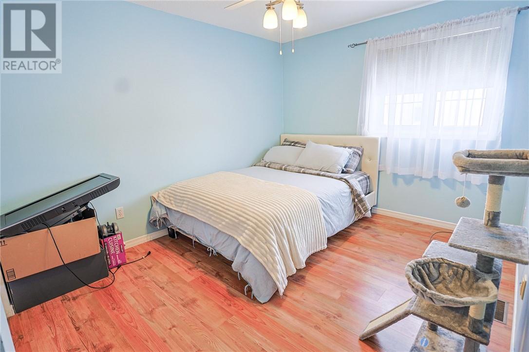 721 Piquette Road — photo 17