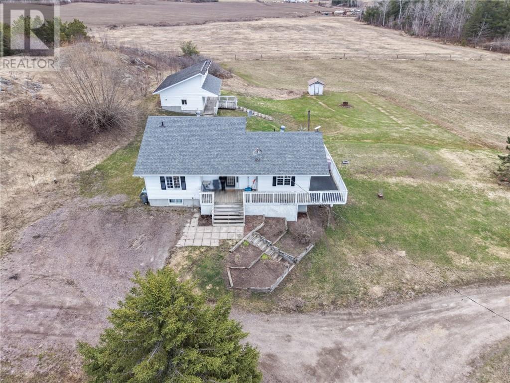 721 Piquette Road — photo 43