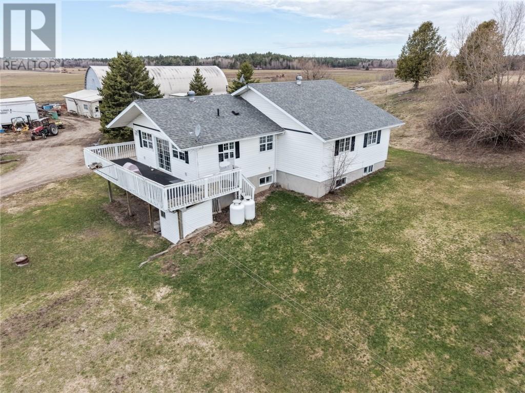721 Piquette Road — photo 44