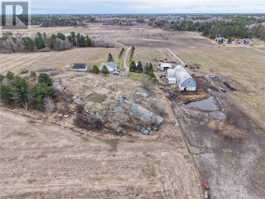 721 Piquette Road — photo 53