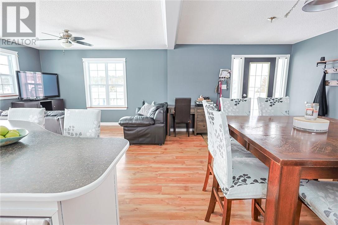 721 Piquette Road, Verner — photo 8