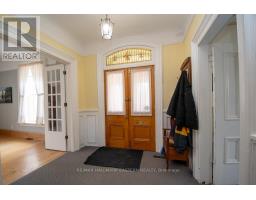Family room - 813 Water Street, Peterborough, ON K9H3N7 Photo 7