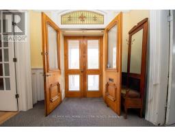 Foyer - 813 Water Street, Peterborough, ON K9H3N7 Photo 8