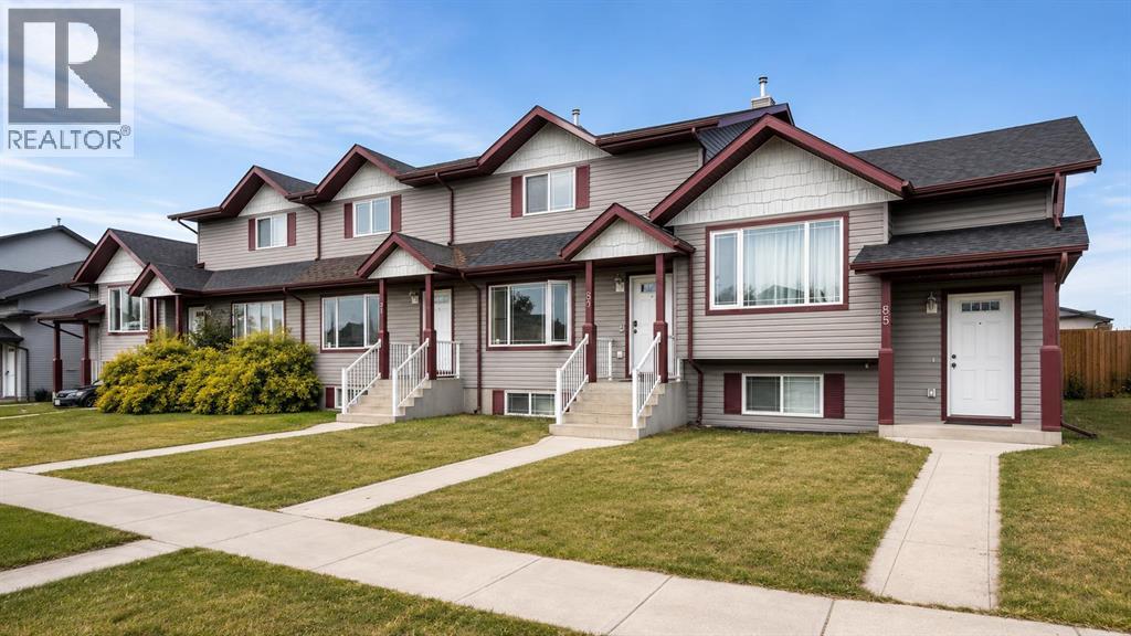 83 Lakeway Boulevard - 1