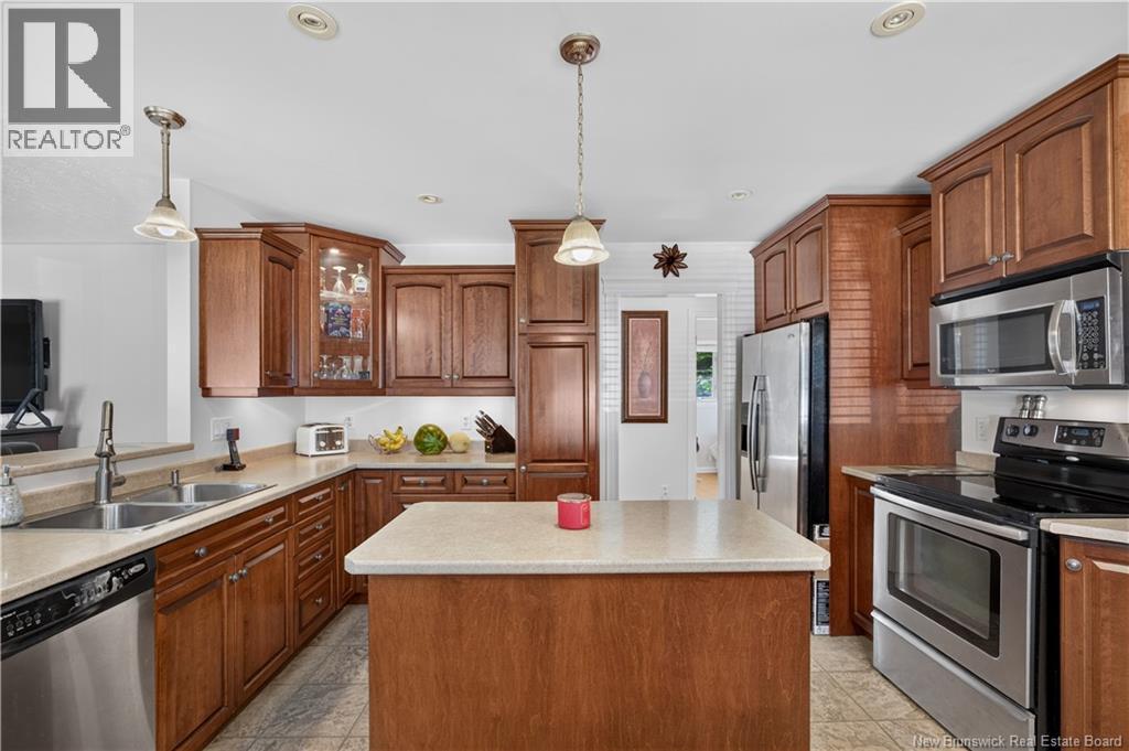 380 Sunset Avenue - 9
