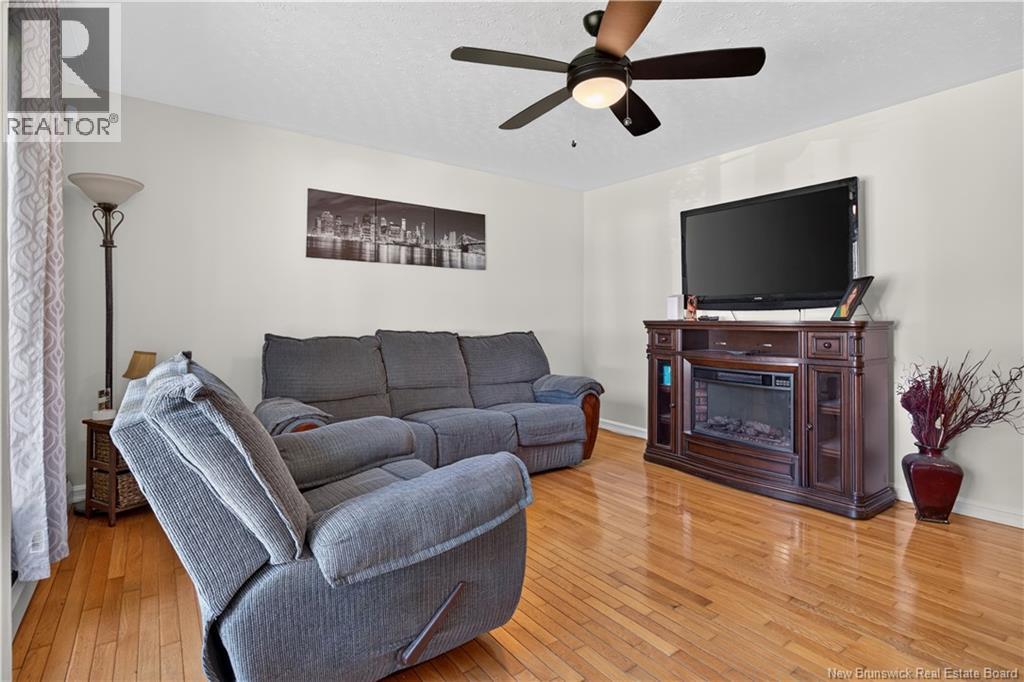 380 Sunset Avenue - Image 14