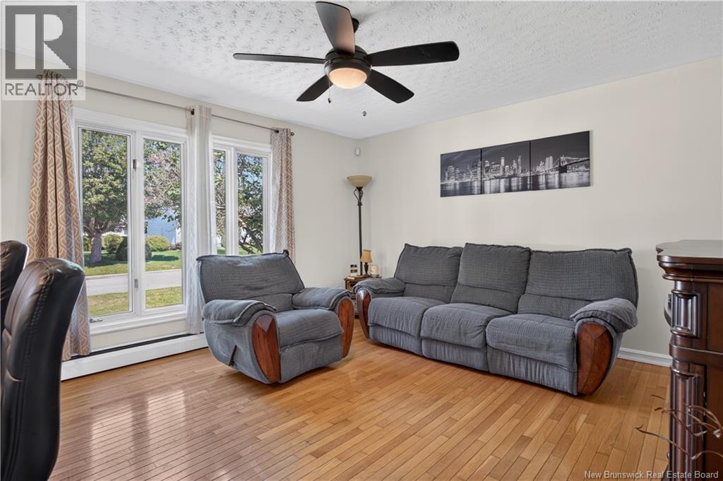 380 Sunset Avenue - Image 13