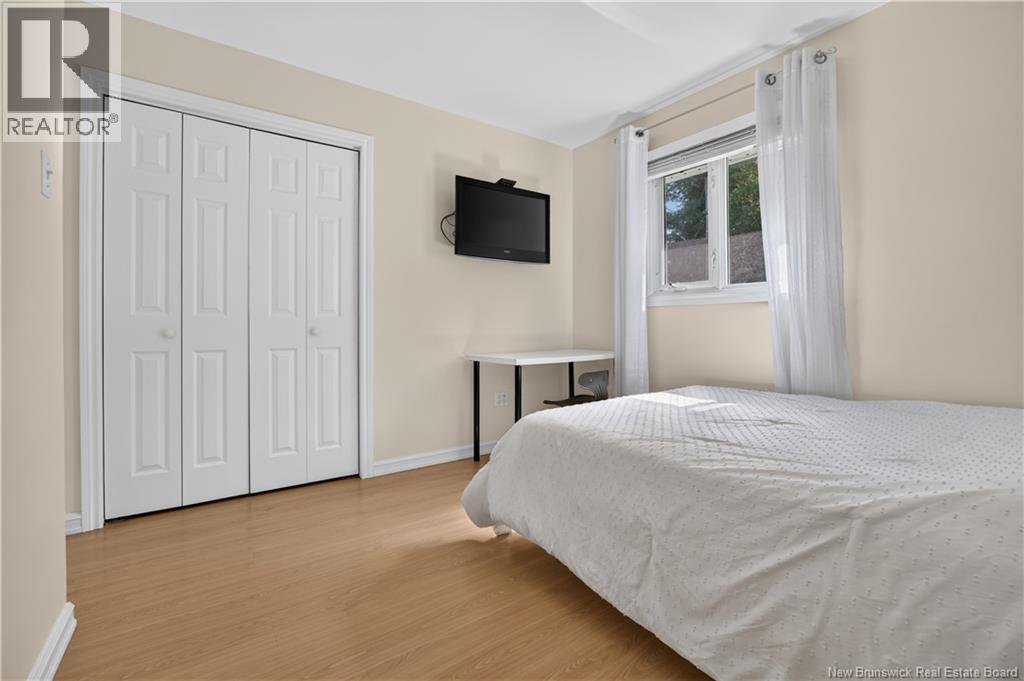 380 Sunset Avenue - Image 20