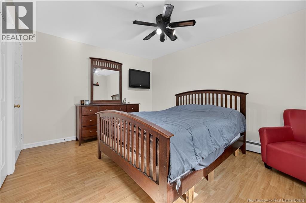380 Sunset Avenue - Image 16