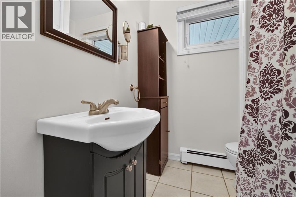 380 Sunset Avenue - Image 23