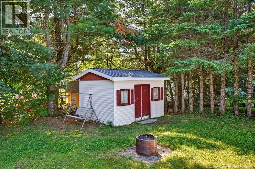 380 Sunset Avenue - Image 35