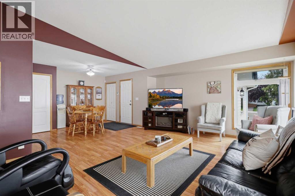 Listing photo – 14 Wildrose Drive, Sylvan Lake