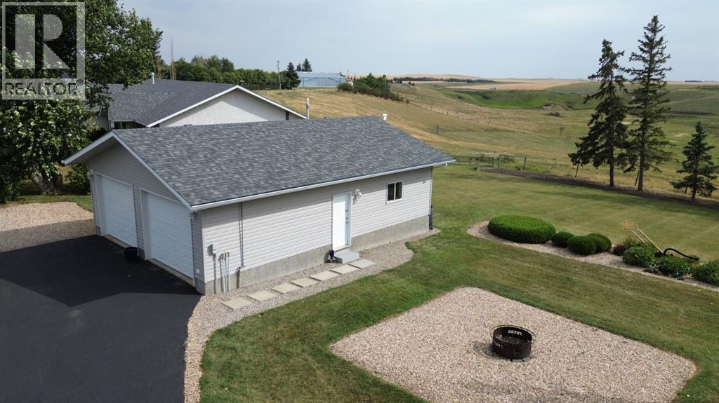 Listing photo – 223 Devilder Avenue, Trochu