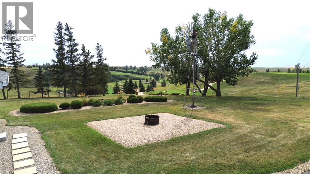 Listing photo – 223 Devilder Avenue, Trochu