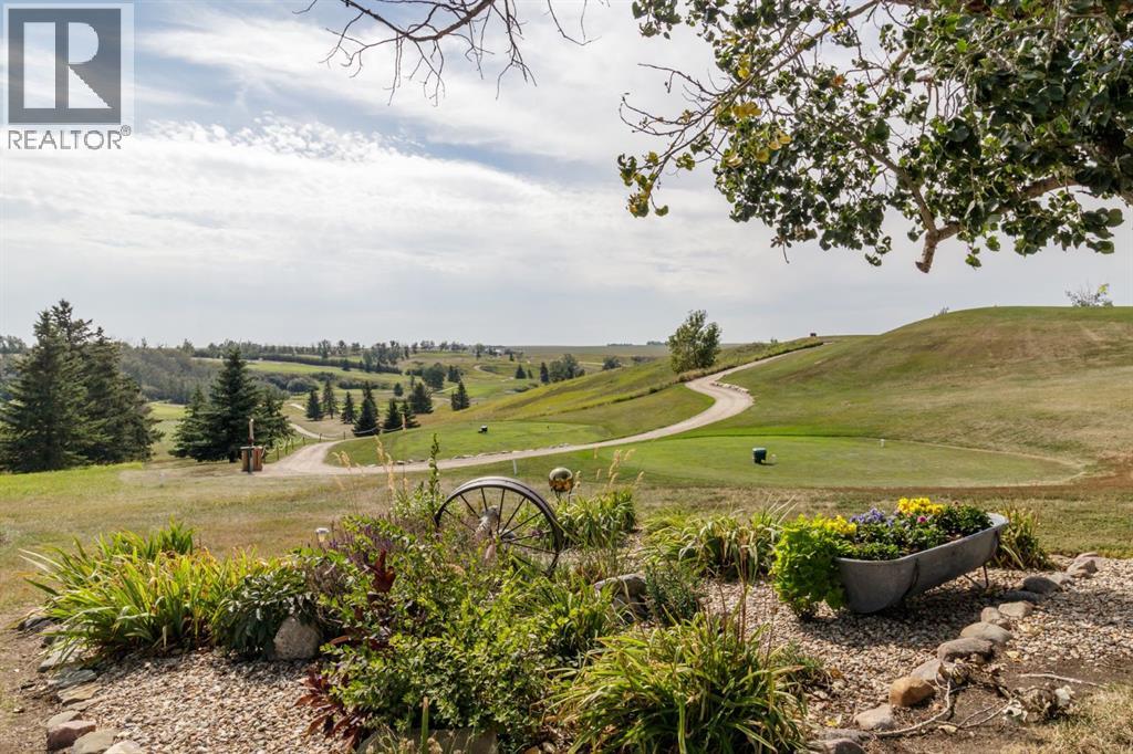 Listing photo – 223 Devilder Avenue, Trochu