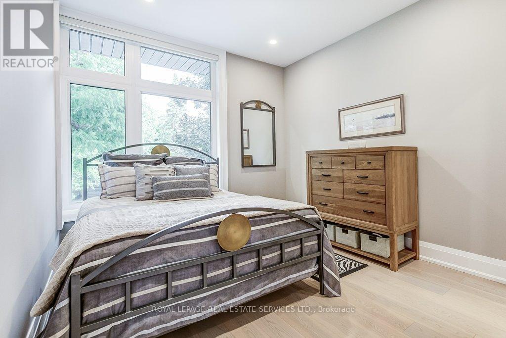 3119 VICTORIA STREET - Image 17