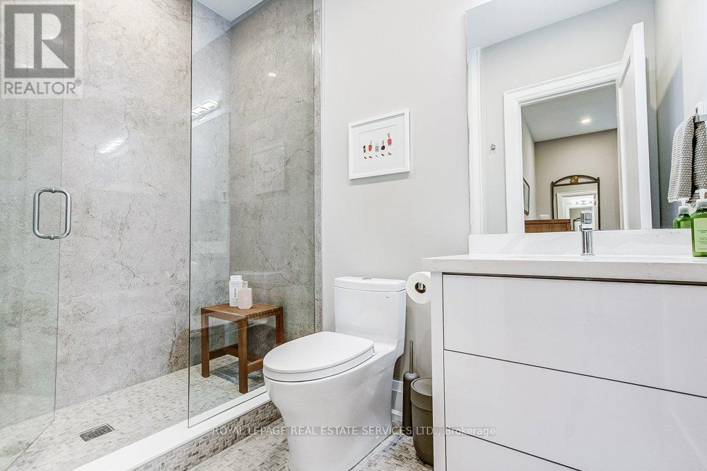 3119 VICTORIA STREET - Image 21