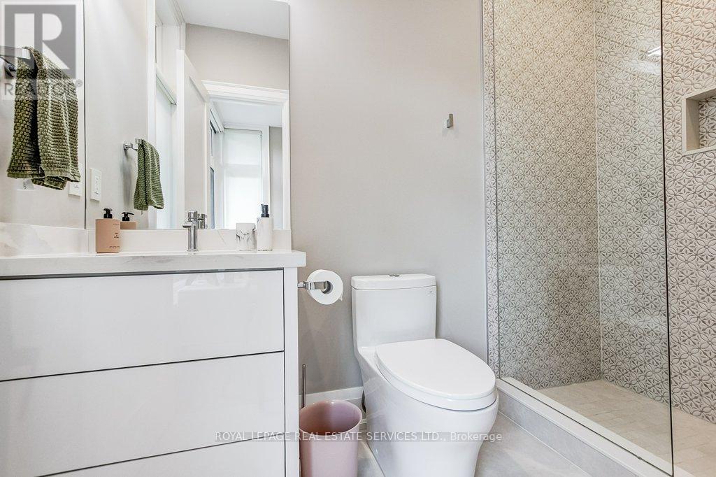 3119 VICTORIA STREET - Image 18