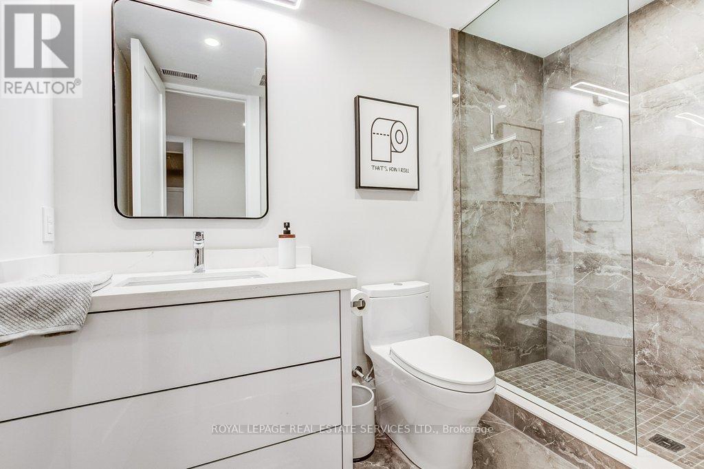 3119 VICTORIA STREET - Image 27