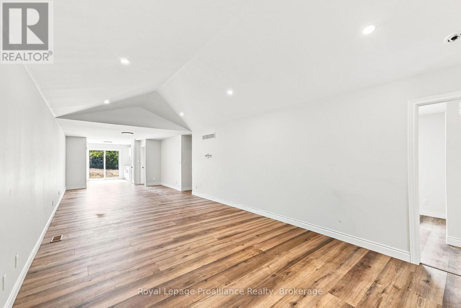 208 HOMEWOOD AVENUE - Image 13