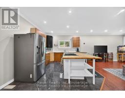 683 Lafontaine Road W, Tiny, ON L9M0L6 Photo 11