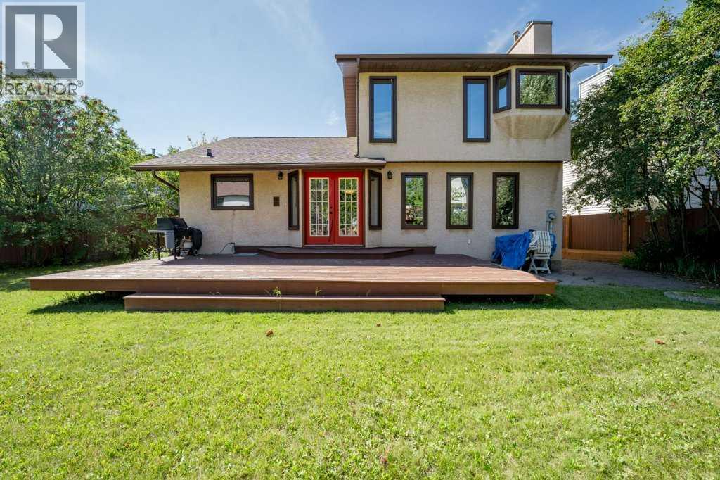 44 Hawkstone Drive NW - 32