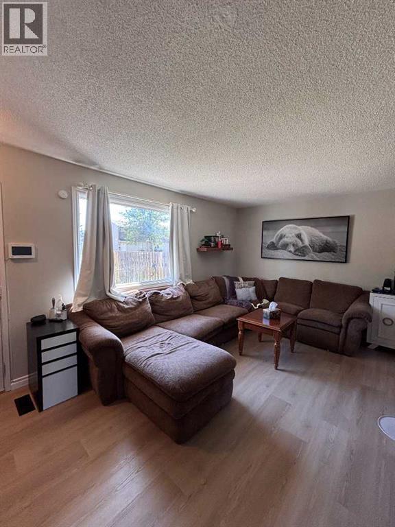 65 Lafayette Boulevard West, Lethbridge, Alberta, T1K3Y4, Lethbridge, Alberta — photo 3 of 5