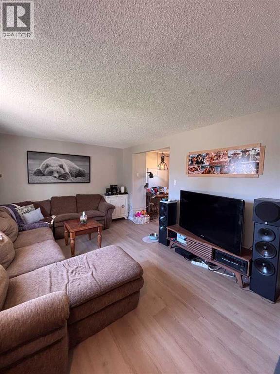 65 Lafayette Boulevard West, Lethbridge, Alberta, T1K3Y4, Lethbridge, Alberta — photo 4 of 5