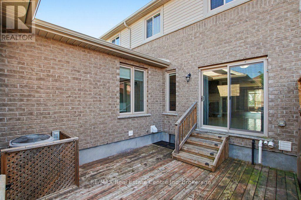 #14 14 AMOS DRIVE - Image 34