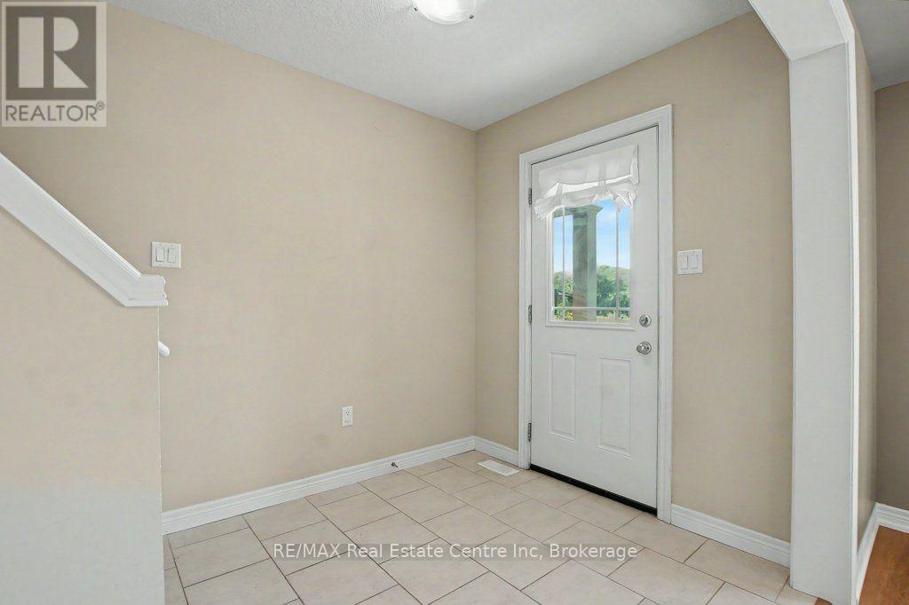 #14 14 AMOS DRIVE - 5