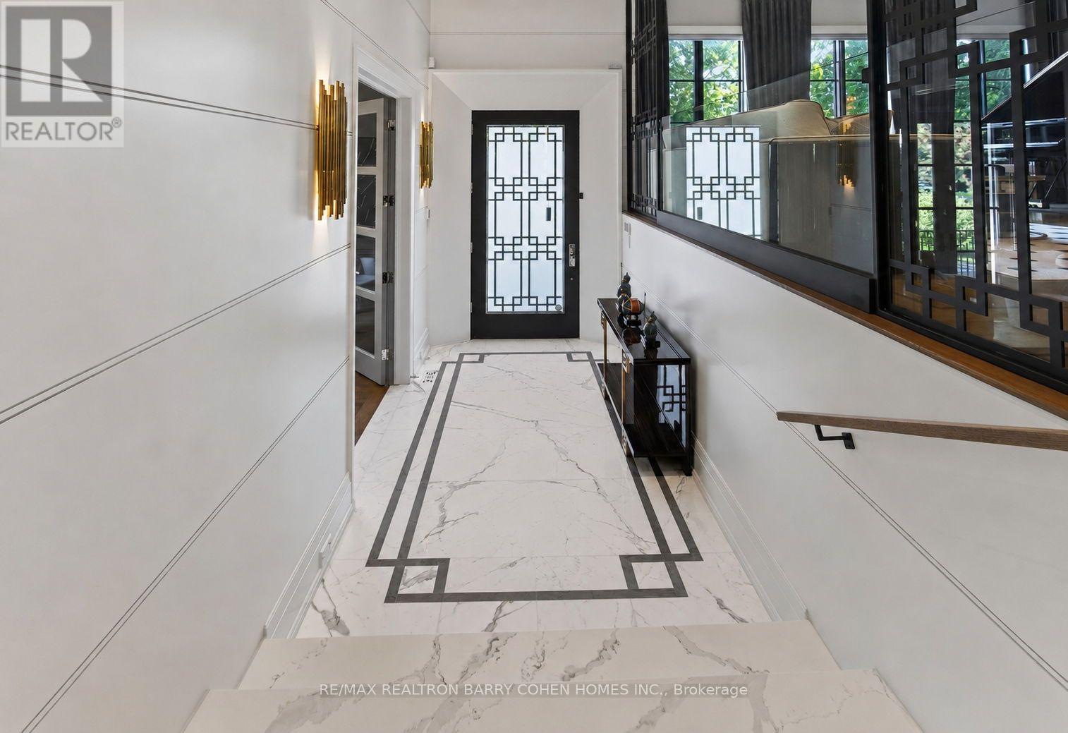 154 YONGE BOULEVARD - 3