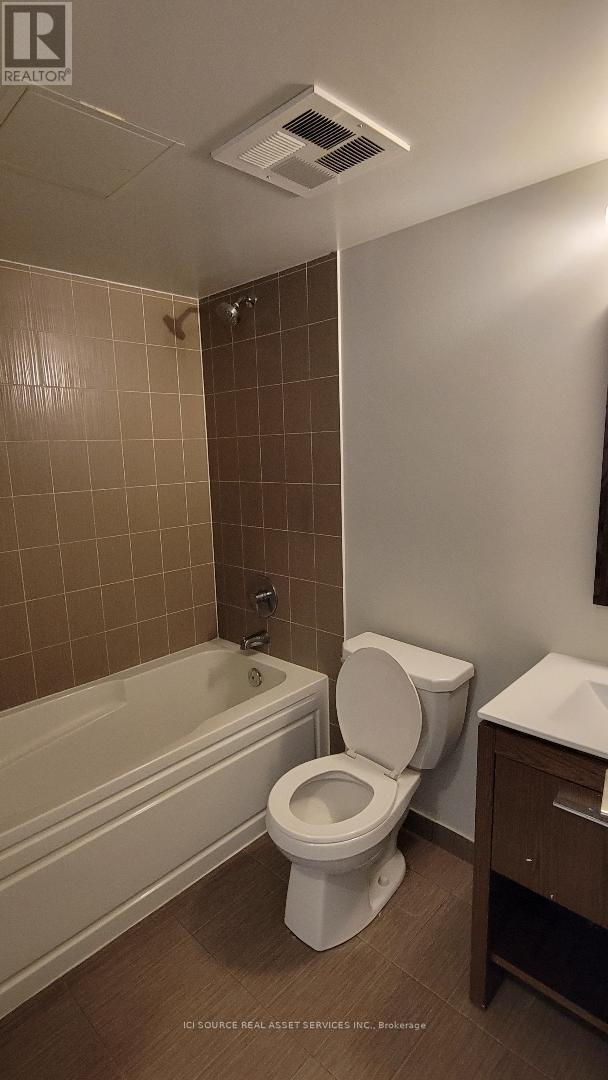 #2504 30 MEADOWGLEN PLACE - 9