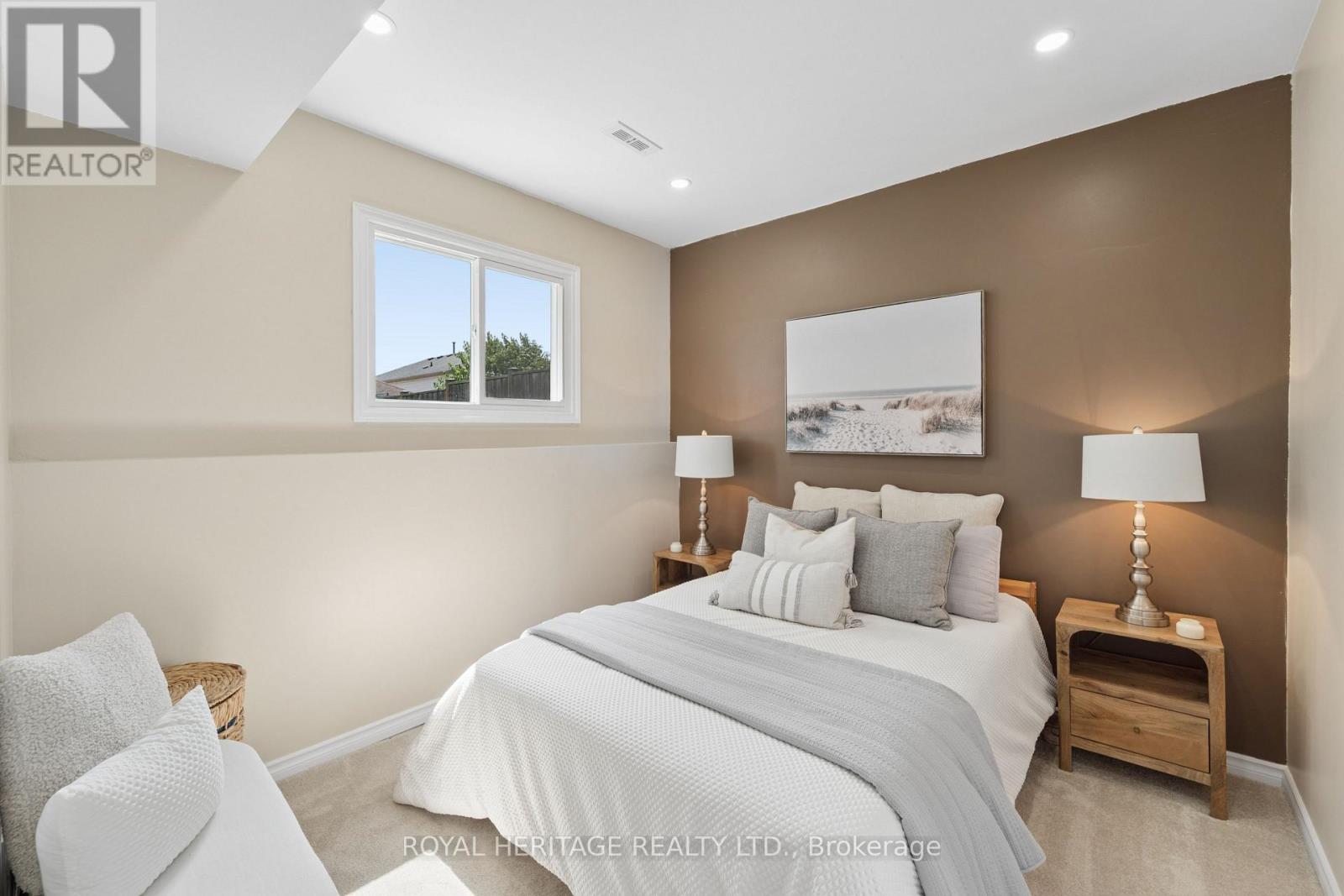 28 GLANVILLE CRESCENT - 17