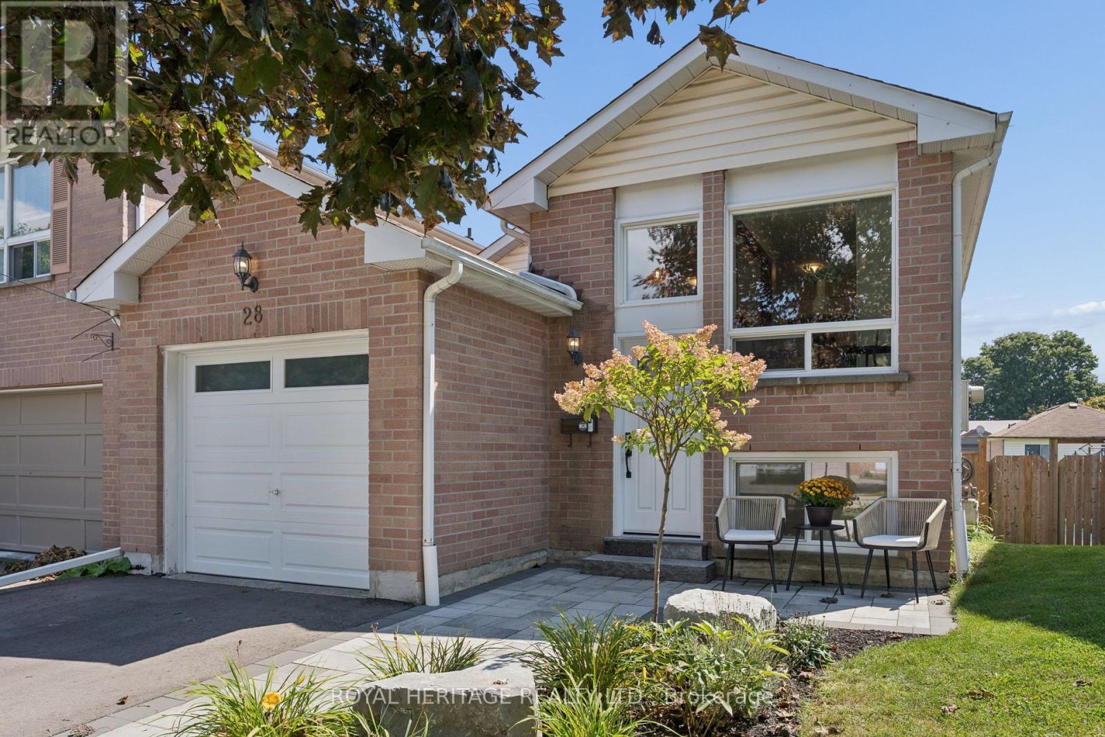 28 GLANVILLE CRESCENT - 2