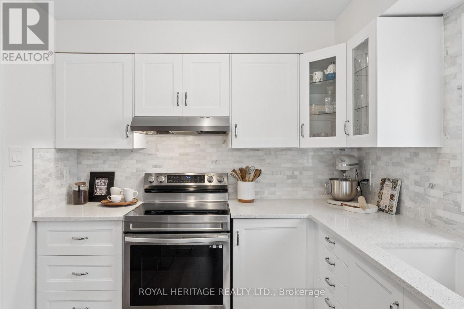 28 GLANVILLE CRESCENT - 8