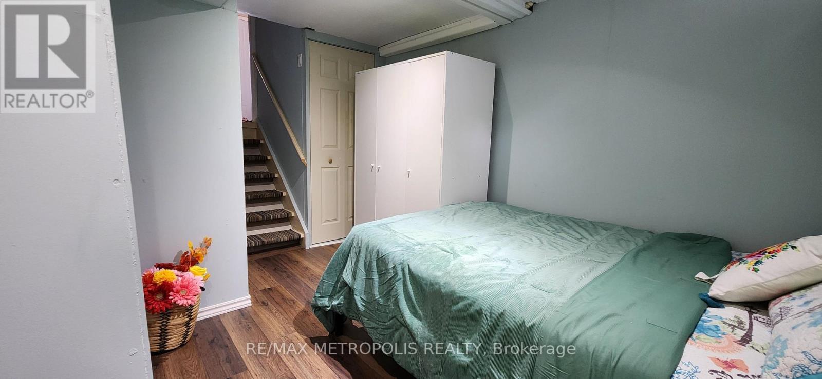 #8 21 ROCKWOOD DRIVE - 16