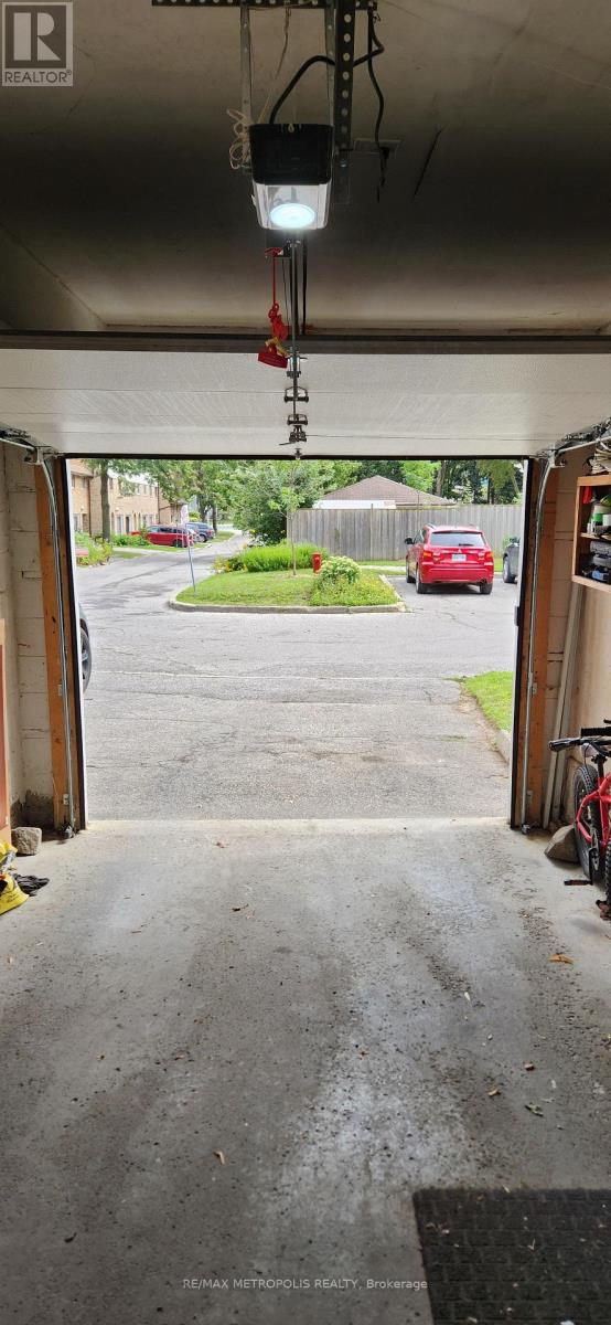#8 21 ROCKWOOD DRIVE - 30