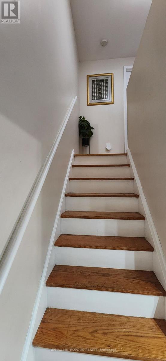 #8 21 ROCKWOOD DRIVE - 9